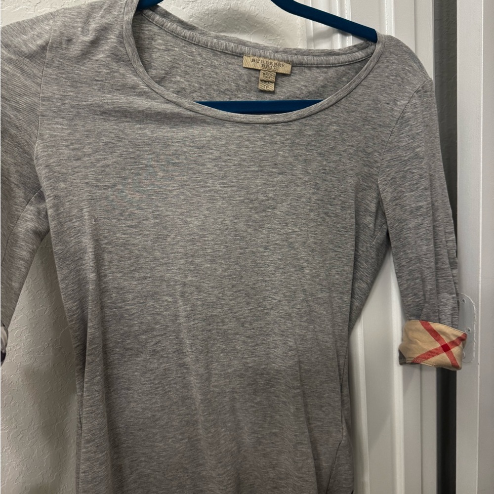Burberry Gray Fitted 3/4 Sleeve Blouse